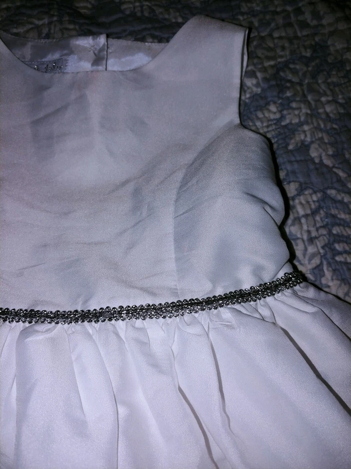 Pippa & Julie Girls talla 6 vestidos de fiesta blancos. Hermoso Foto 3 de 4