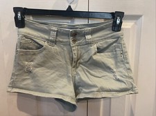 Juniors YMI Wanna Betta Butt Size 3 Light Summer Shorts