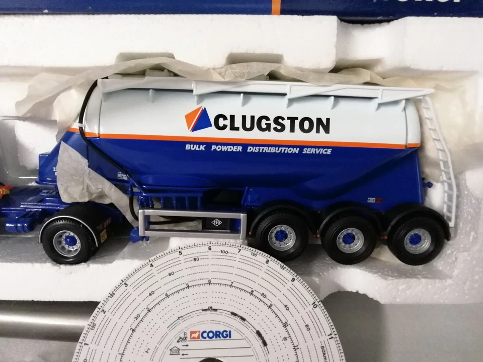 CORGI - CC11801 - Leyland DAF 85 Powder Tanker 'CLUGSTON DISTRIBUTION SERVICES'. - Image 4 of 4