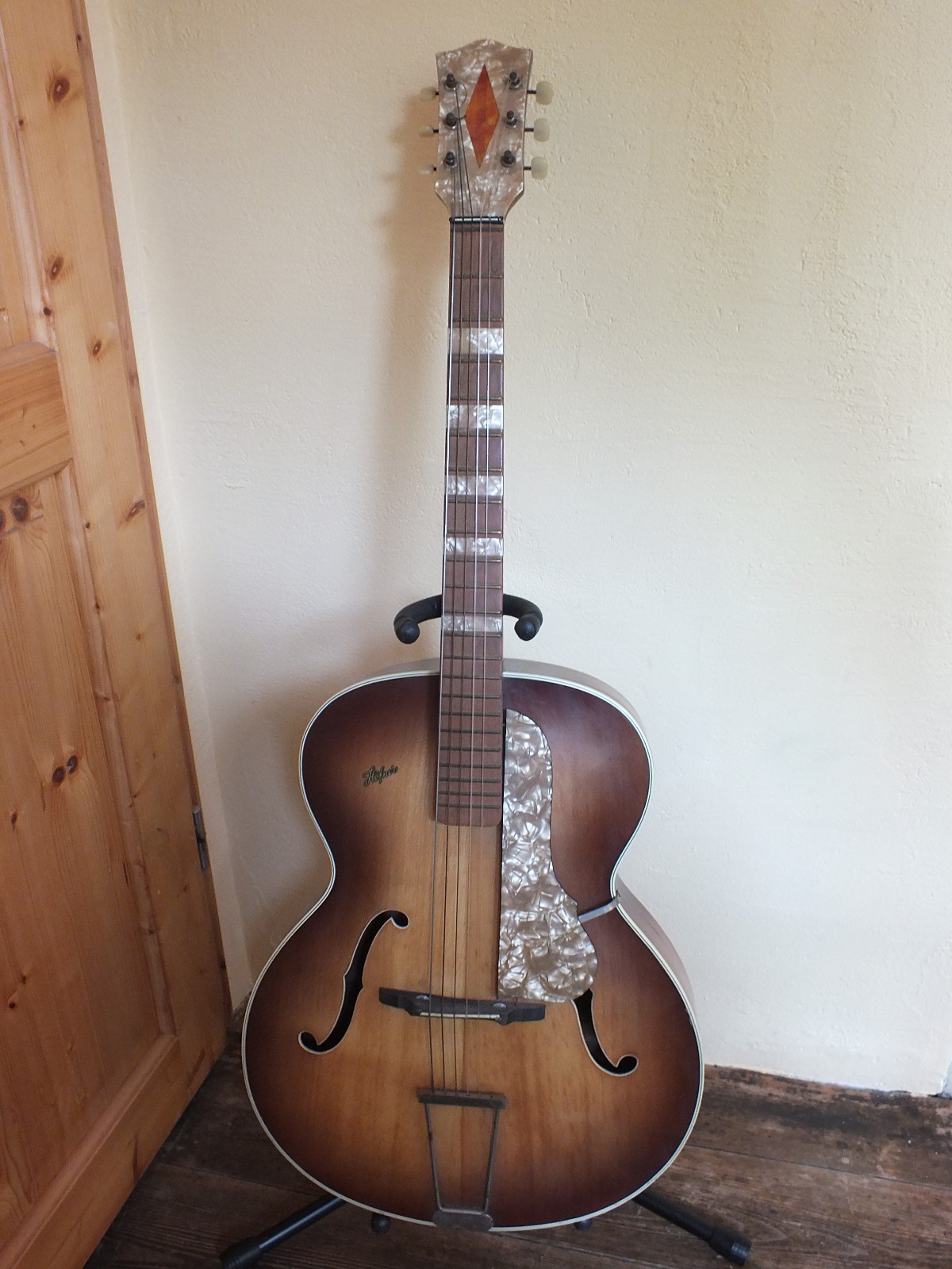 Schön erhaltene alte Höfner Jazz Gitarre - 1960er Jahre aus Sammlernachlass