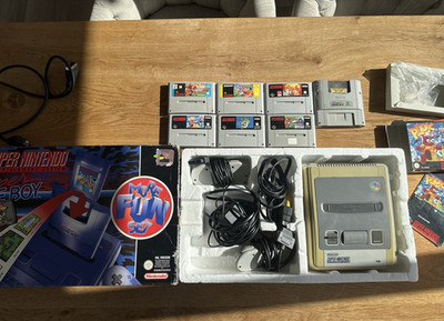 Nintendo Super Nintendo Entertainment System SNES PAL mit Super Game Boy