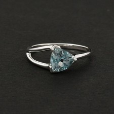 Natural Trillion Cut Topaz Gemstone Solitaire Women Ring 925 Sterling Silver