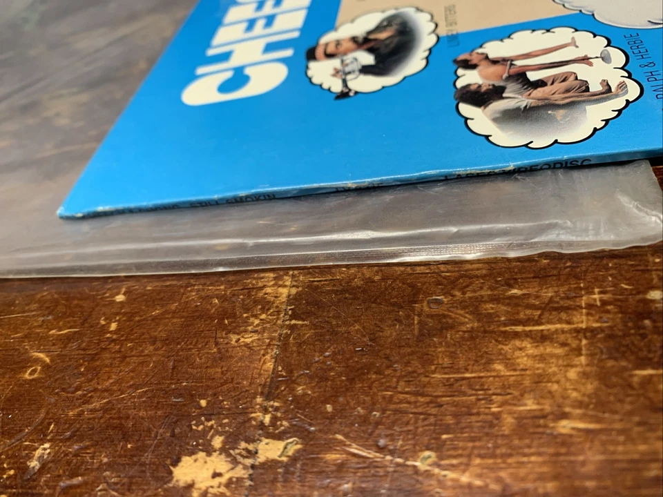 Cheech and Chong - Still Smokin Laser Video Disc Movie (Vintage 1983) No Barcode - Image 2 of 4