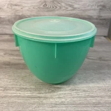 Eagle Super Seal Green Lettuce Keeper Bowl with Tupperware Domed Lid Made in USA