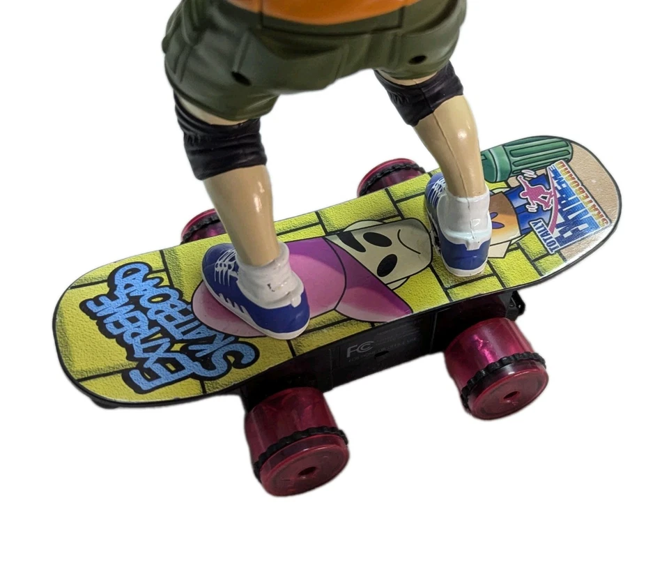 Vintage Tony Hawk 1999 Wow Wee Total Extreme Skateboard Toy No Remote No Battery - Image 3 of 4
