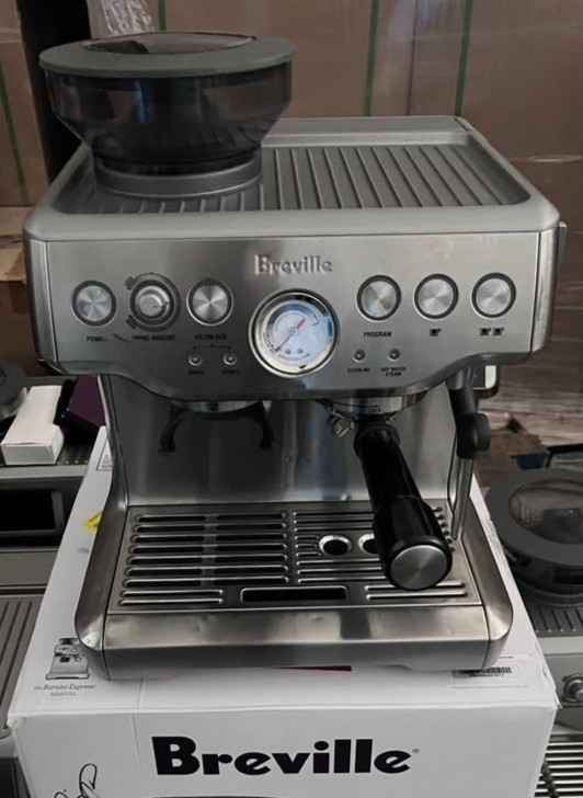 Breville the Barista Express Espresso Machine with Grinder BES870XL