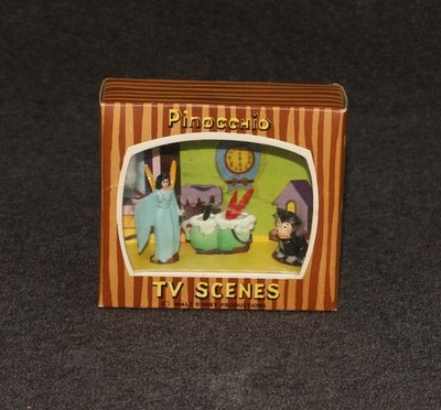 Disneykins 1960s MIB TV Scenes Pinocchio Blue Fairy Figaro Faux Brown Wood Frame