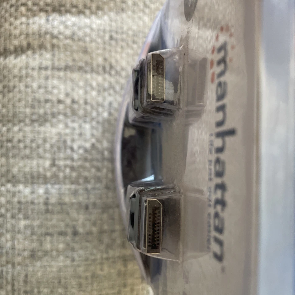 Manhattan Displayport Monitor Cable 6.6 ft. 2 x Male Digital Audio/Video 393799 - Image 2 of 3