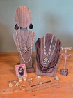 23pc Vintage Costume Jewelry Lote inc Monet, BSK, Emmons and more