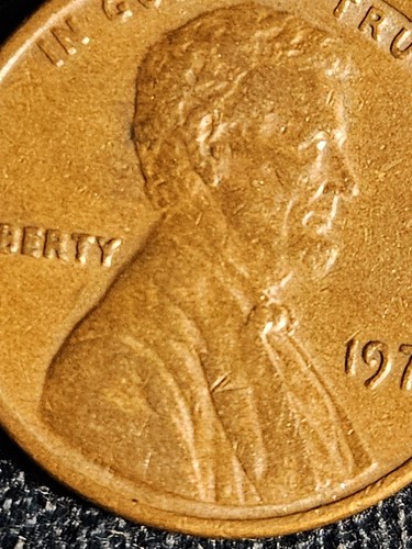 1977 Penny Errors No Mint Mark, Struck Off Center, Close AM - Picture 6 of 14