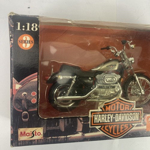 1998 Harley-Davidson XL 1200C Sportster Custom Series 3 95th Anniversary Model - Picture 4 of 17