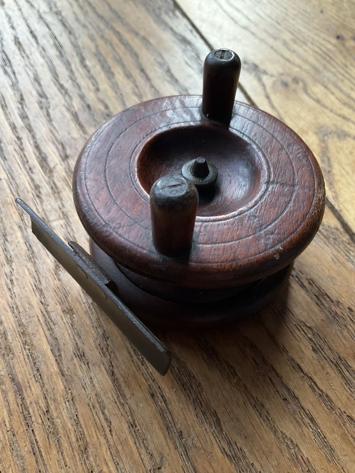 SMALL EARLY IRON STRAP BACK WOODEN NOTTINGHAM FISHING REEL.