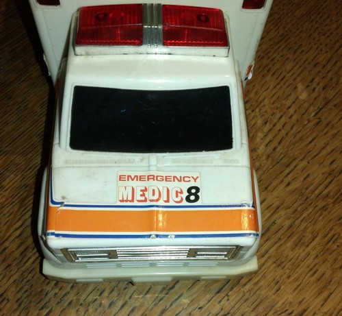 1993 Buddy L Rescue Force Ambulance with Sound & Lights - Picture 4 of 6