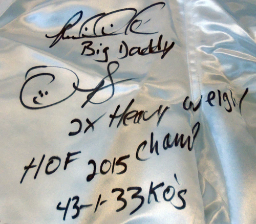Riddick Bowe Autographed Boxing Trunks (JSA) - Picture 3 of 3