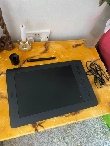 Wacom Intuos Pro Medium Graphics Tablet - Black - PTH-651