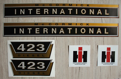 IHC MC CORMICK Aufkleber 423 Gold Traktor Emblem Sticker Label
