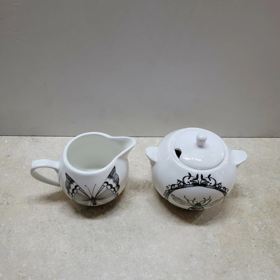 Juego de crema y azucarero de porcelana mariposa y abeja The English Table Butterfly and Bee Foto 3 de 4