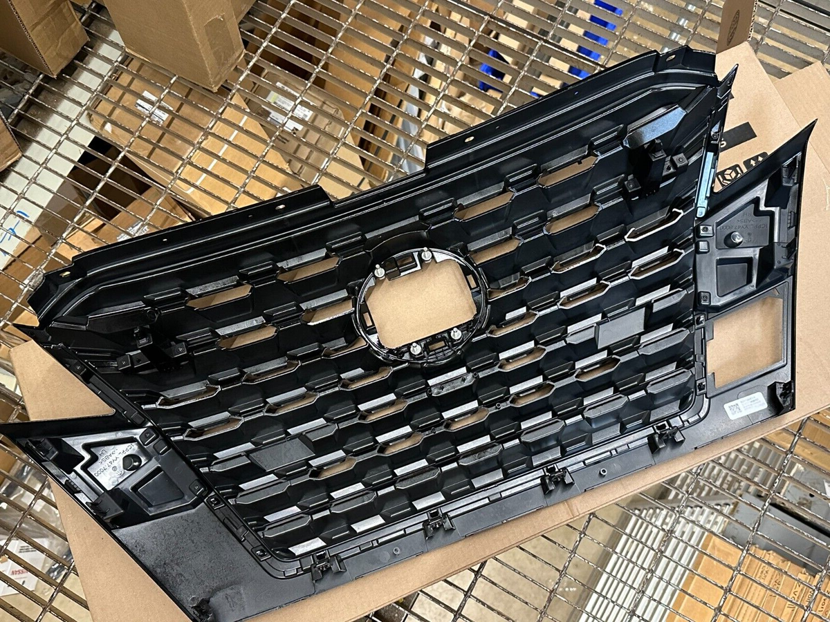 NEW OEM 2021-2024 NISSAN KICKS REPLACEMENT GRILLE - AS SEEN