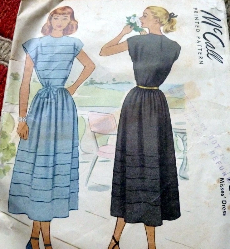 LOVELY VTG 1940s DRESS MCCALL Sewing Pattern 10/28.5