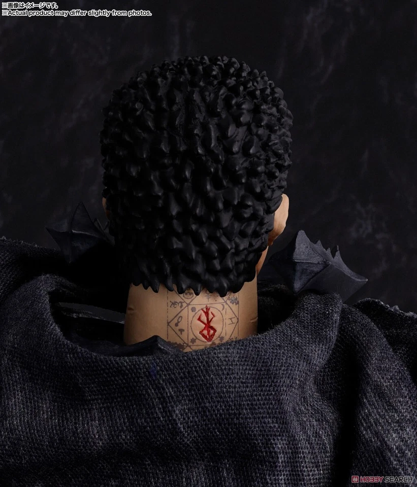 BERSERK Guts Berserker Armor Gatsu S.H. Figuarts Action Figure Bandai Tamashii - Immagine 3 di 4