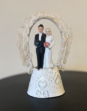 Ancien/vintage craie côte nouveauté mariée et marié gâteau de mariage