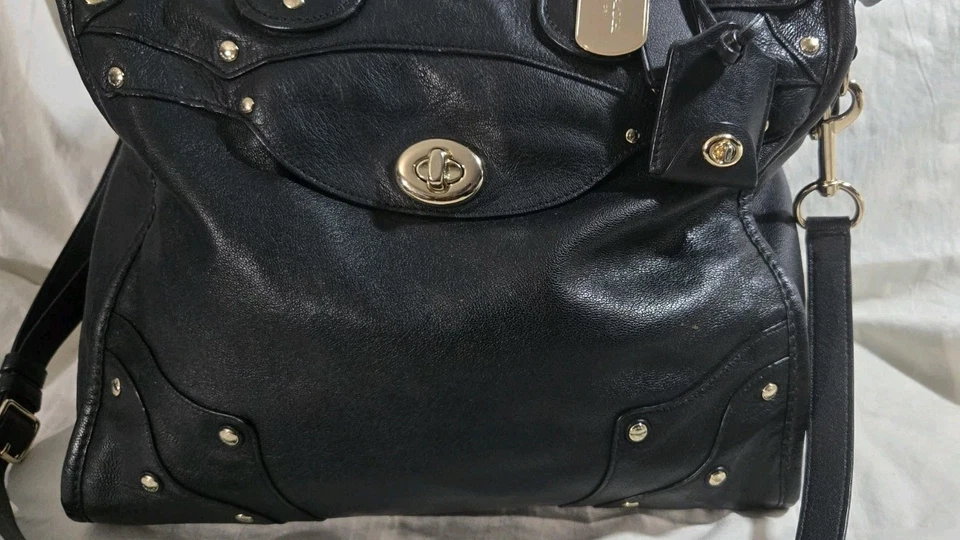 Bolso Bandolera Coach Negro Guijarro Cuero Rhyder 33687 Llavero Turnlock Foto 2 de 4