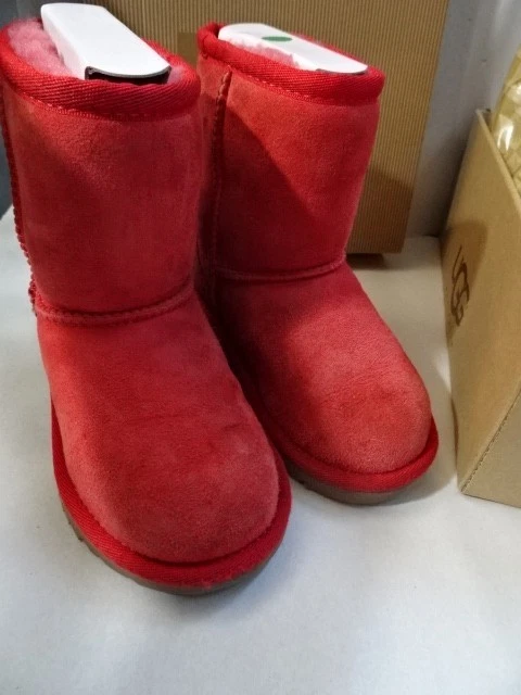 UGG Australia классический короткие ботинки ребенка ясельного возраста размер 8T красная замша овчины - носили один раз - Изображение 2 из 4