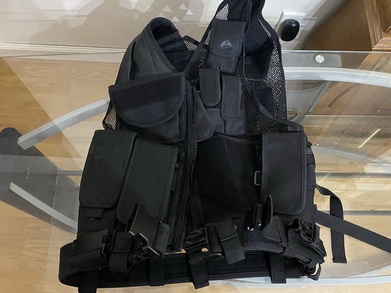 Fidragon Fully Adjustable Tactical Vest W/Padded Shoulder Lots of Storage Medium