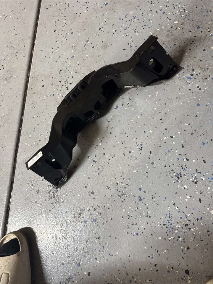 Soporte de transmisión automático trasero genuino GM 25892302 Foto 2 de 2