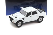 AUTOart Lamborghini LM002 Bianco Polo Park White 1986 1:18