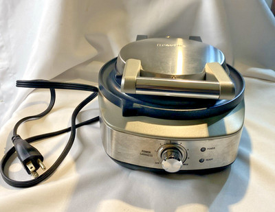 Breville BWM520XL No-Mess Round Waffle Maker Brushed Stainless Steel 7 Settings
