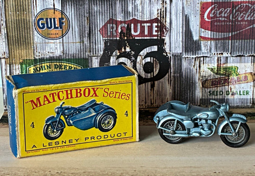 Matchbox Lesney Series No. 4 Triumph T110 Sidecar Motorcycle 1/64 Diecast & box