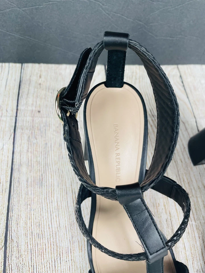 Sandalia Banana Republic para mujer talla 7,5 negra tejida correa tacones en bloque Foto 3 de 4