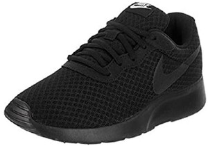 nike tanjun running shoes