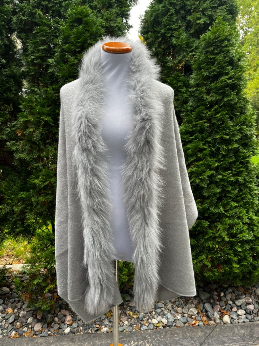 NWT ADRIENNE LANDAU GRAY Genuine Fox Fur Trim SHAWL CAPE WRAP