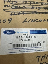 Ford 1L2Z-13008-GA RH Halogen Head Lamp 2002-05 Ford Explorer NOS