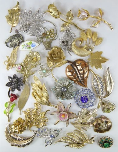 Vintage Costume Jewelry Brooch Pin Lot Flowers and Leaves Leaf Rhinestone