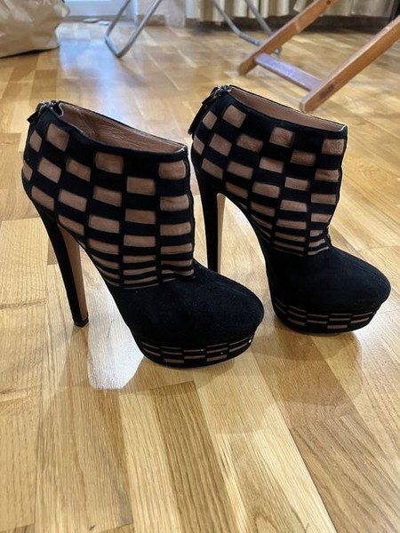 Women Alaia Boots Black 36
