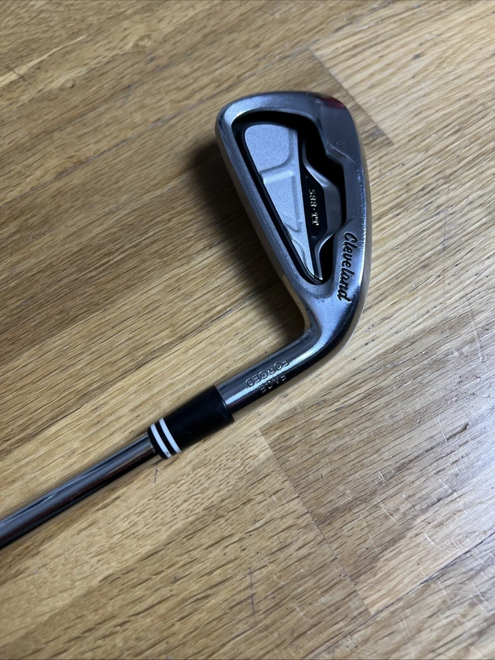Cleveland 588 TT Forged Face 3 Iron Reg flex Traction 85 Shaft Cleveland Grip. - Image 3 of 4