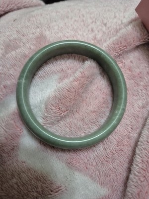 495. Echtes Jade Armband innen Größe 2 1/2 cm breit innen