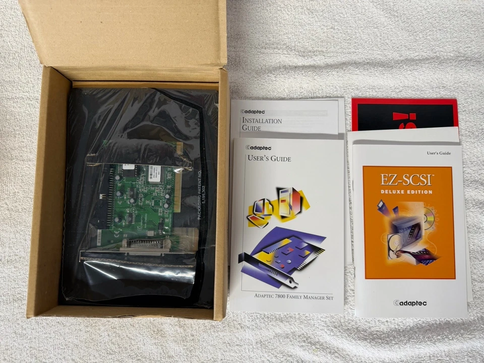 Adaptec AHA-2940 Ultra High-Performance PCI to Ultra SCSI Host Adapter - - Image 2 of 4