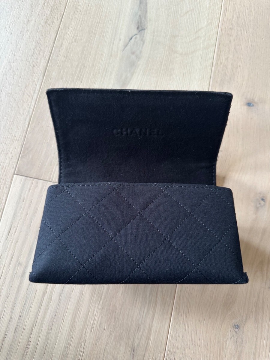 NEW AUTH CHANEL BLACK QUILTED SUNGLASS CASE W/BOX, CLEANING CLOTH