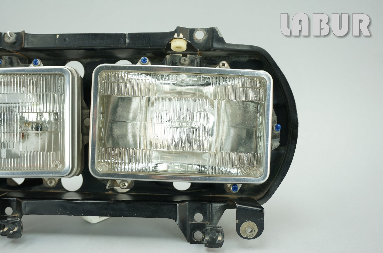 81-84 Rolls Royce Silver Spirit Front Right Passenger Side Headlight Lamp H001