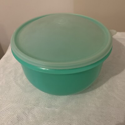 Vintage Tupperware Green Lettuce Keeper 
