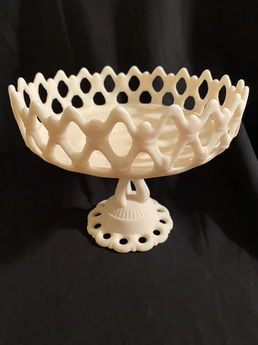 VINTSGE WESTMORELAND MILK GLASS COMPOTE  DORIS LACE FRUIT BOWL