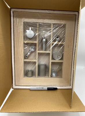 NEW  TUPPERWARE AWARD SHADOW BOX  w/Tiny Treasures