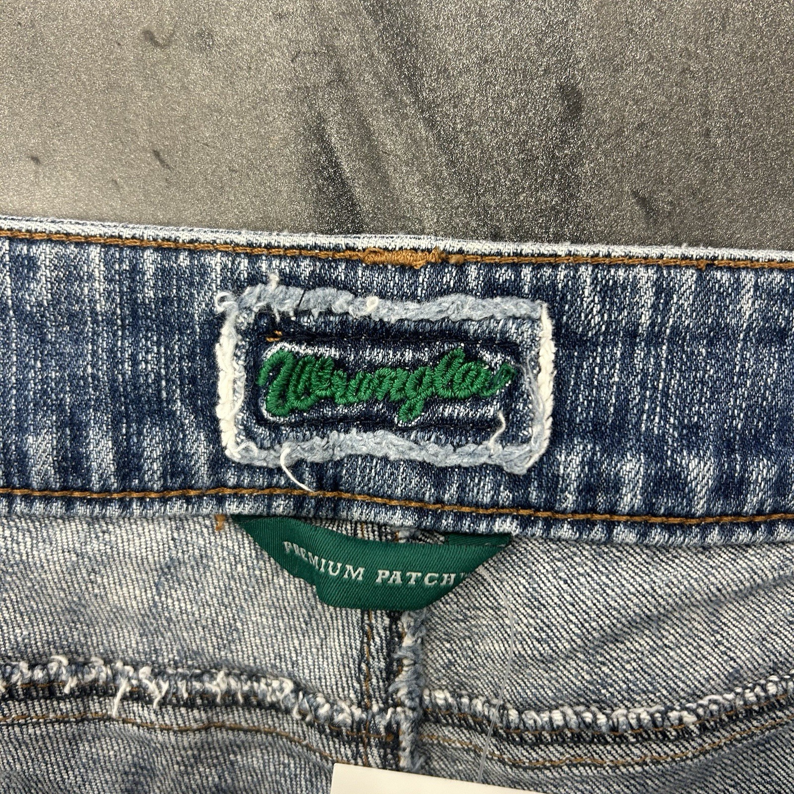 Wrangler Women's High Rise Green Label 13 Straight Leg Jeans Size 13 x 34 thumbnail 2