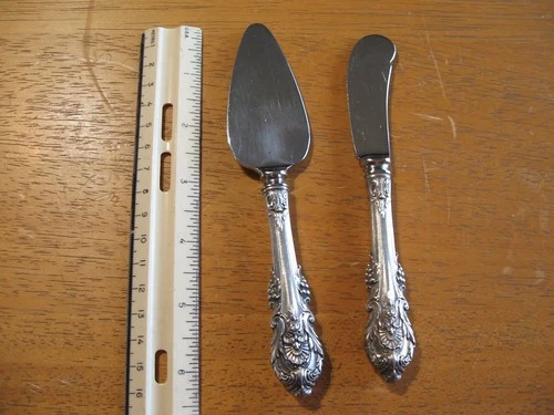 2 Wallace Sir Christopher Sterling Butter Knives Paddle Blade spatula server