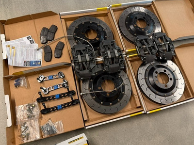 AP Racing RADI-CAL 5000 R Front + Rear Brake kits for Porsche GT3 992 - Like New