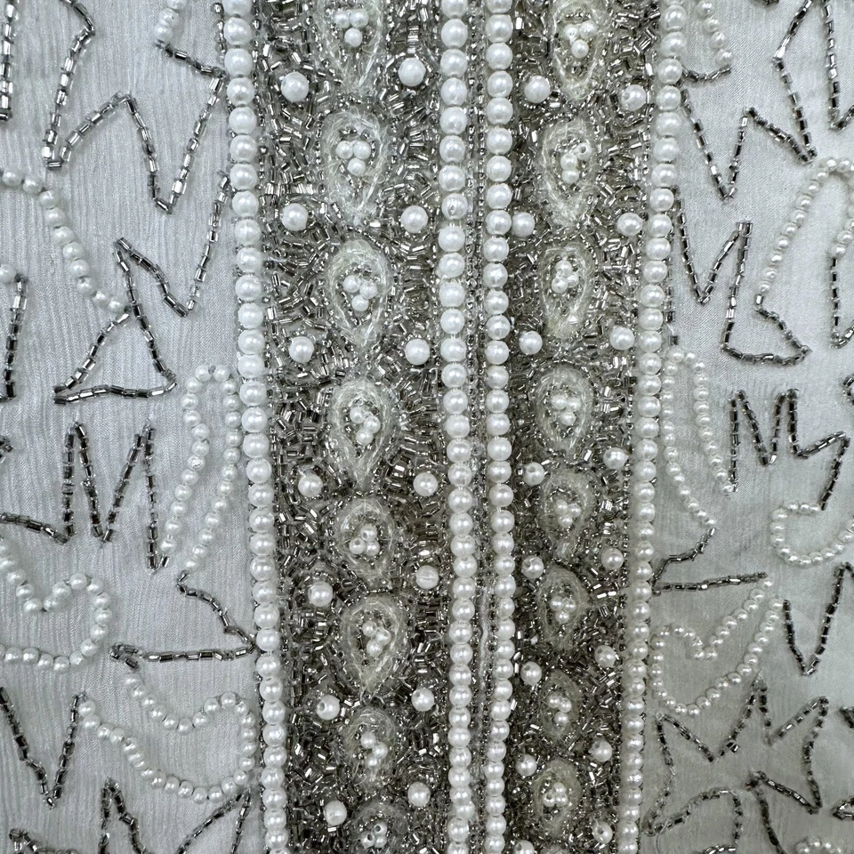 Blazer corto nupcial Laurence Kazar blanco perla plata seda cuentas talla pequeña Foto 4 de 4